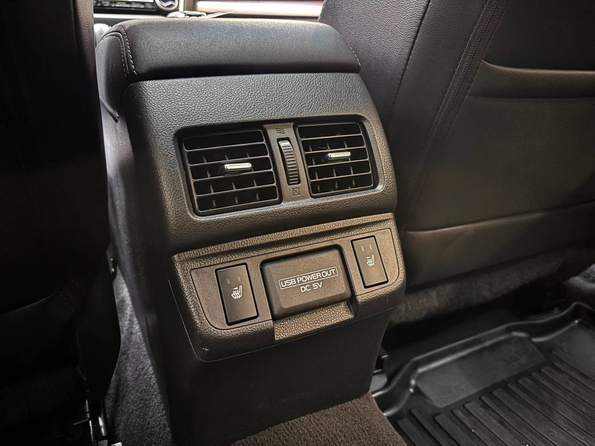 Used 2018 Subaru Outback 2.5i Limited AWD/4WD image 22