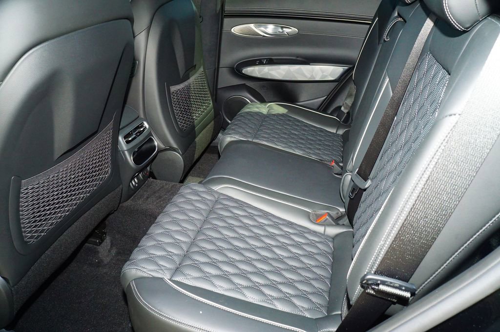 Certified 2025 Genesis GV70 3.5T Sport w/ Sport Advanced Package image 19