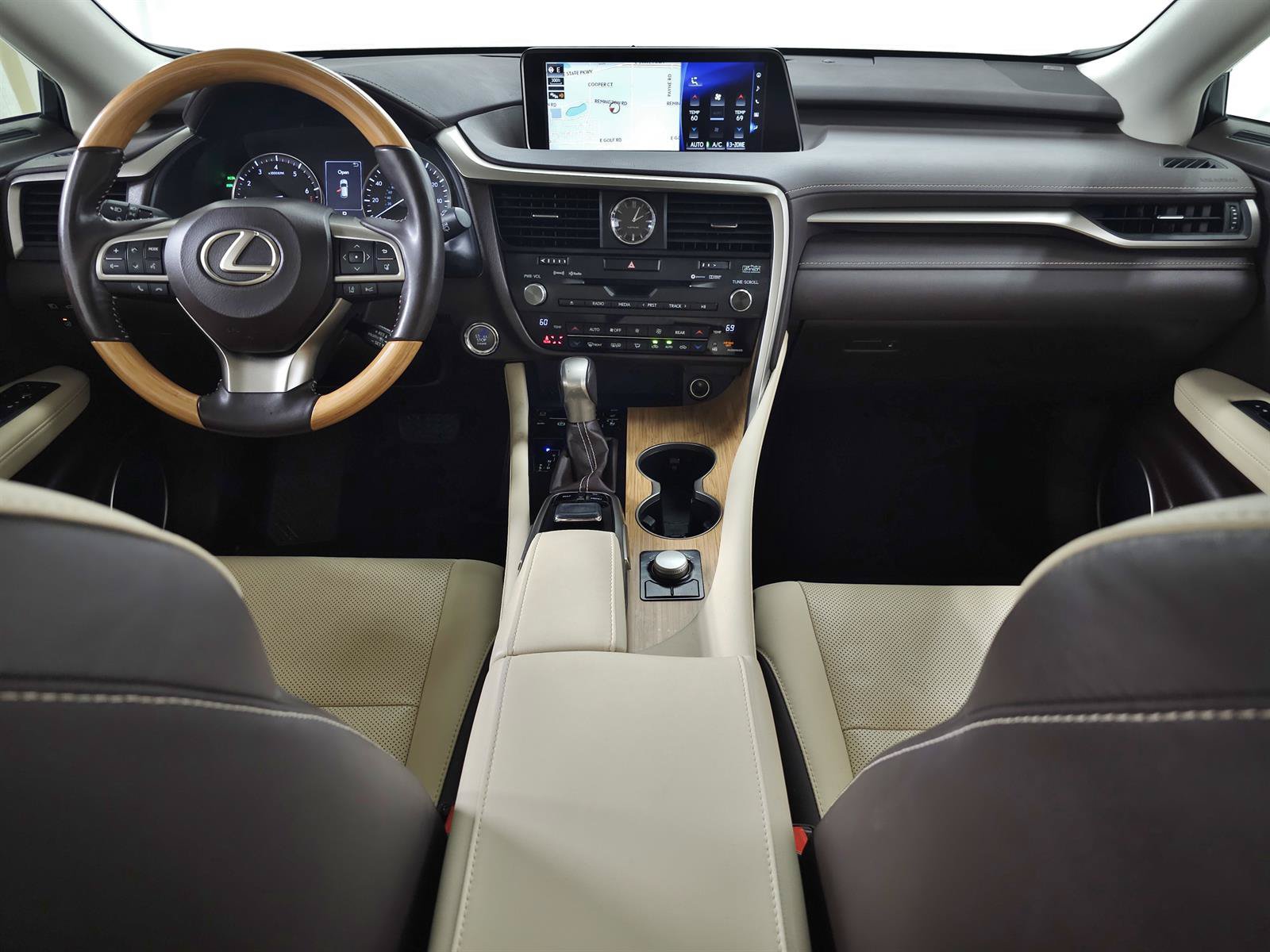 Used 2018 Lexus RX 350L AWD w/ Premium Package image 12