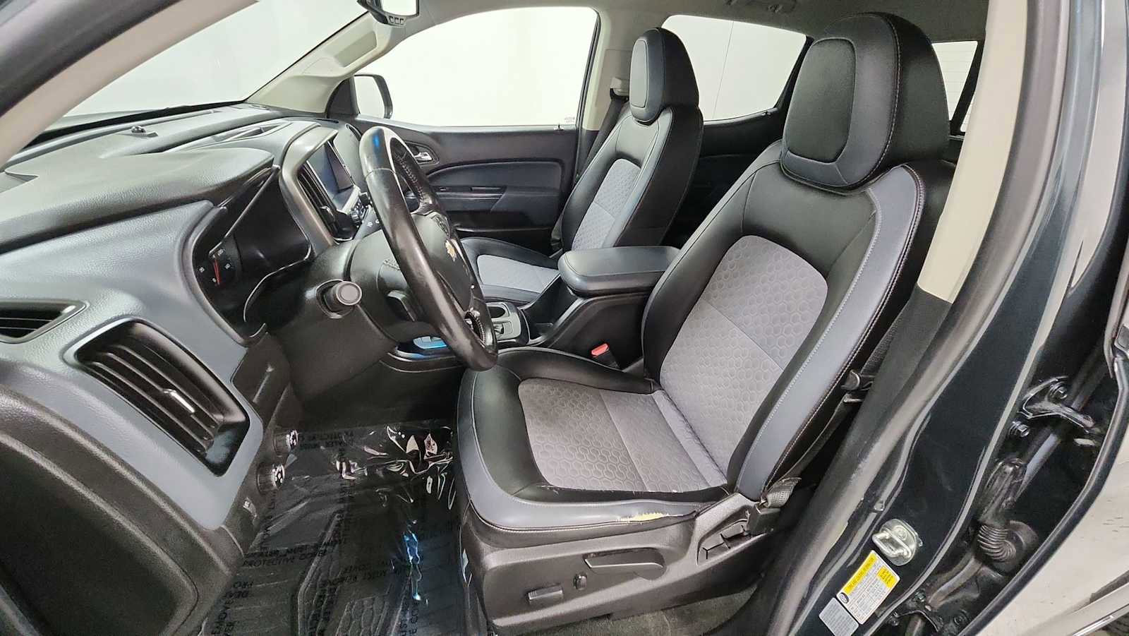 Used 2017 Chevrolet Colorado Z71 image 13