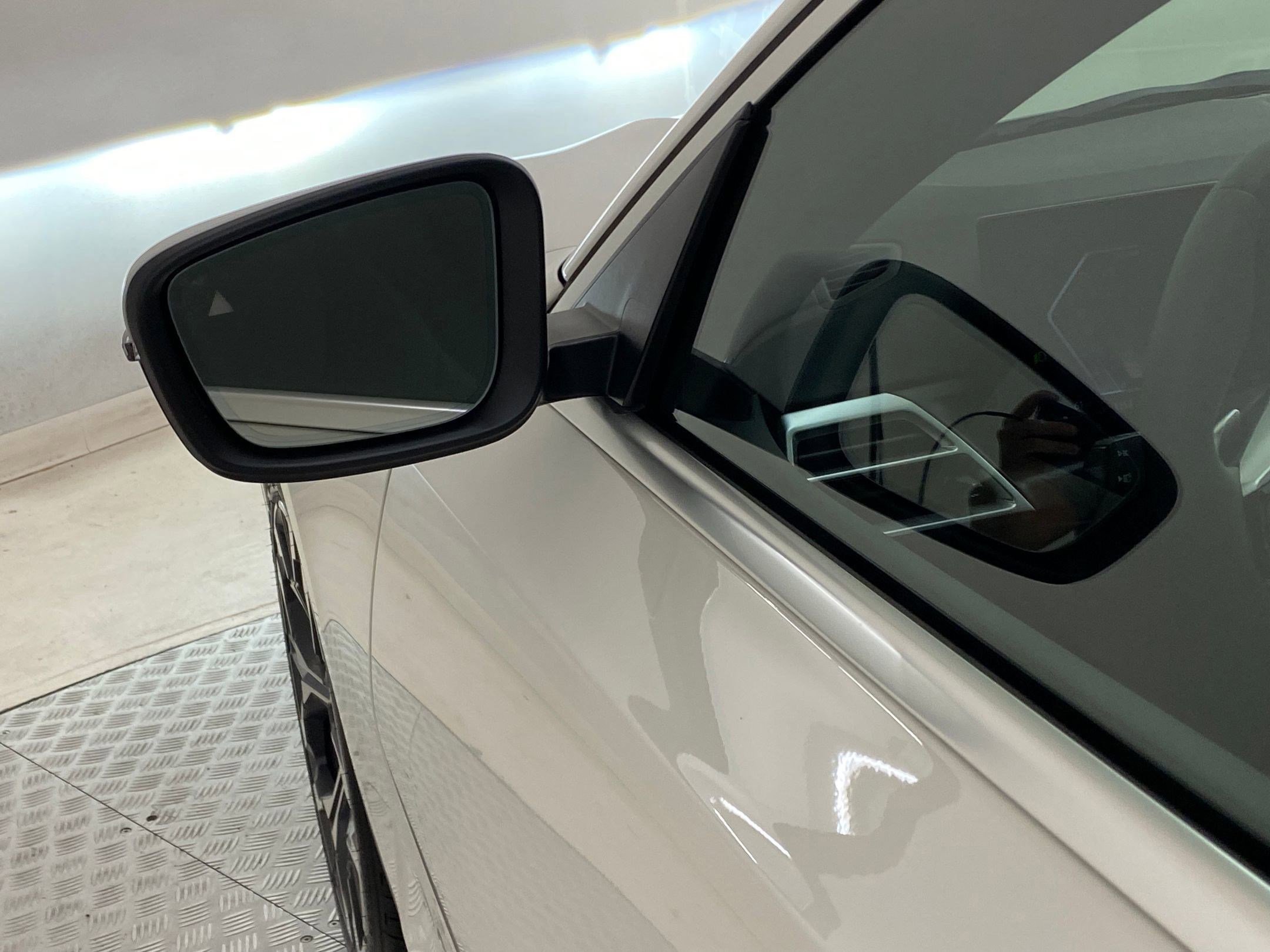 Used 2025 BMW 330i xDrive Sedan w/ Convenience Package image 21