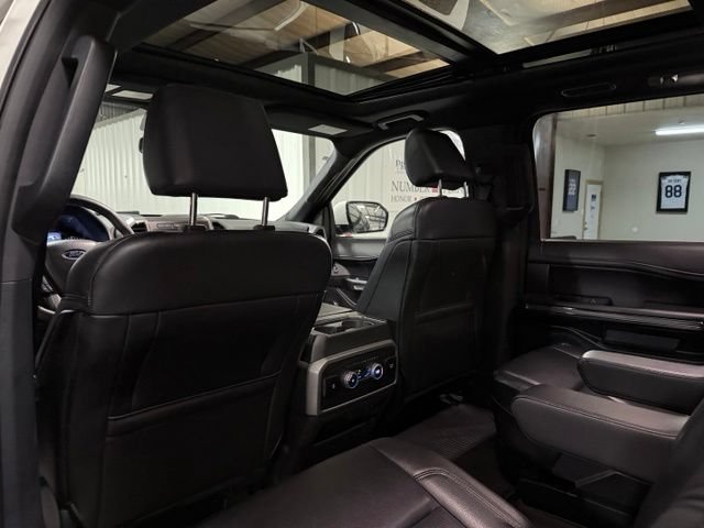 Used 2021 Ford Expedition XLT AWD/4WD image 12