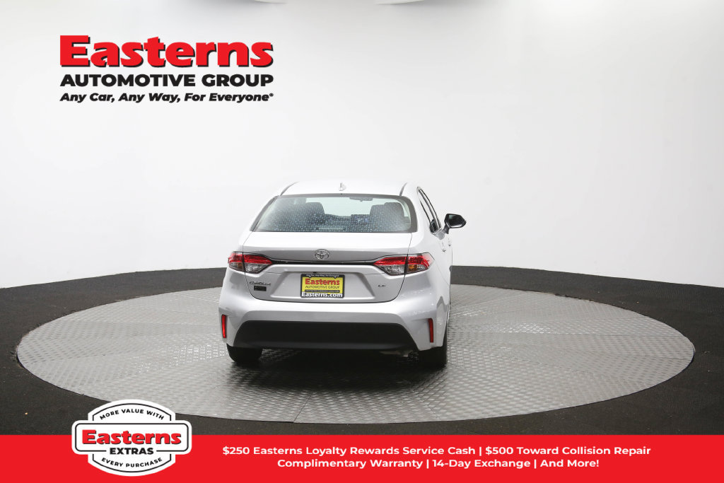 Used 2025 Toyota Corolla LE FWD image 38