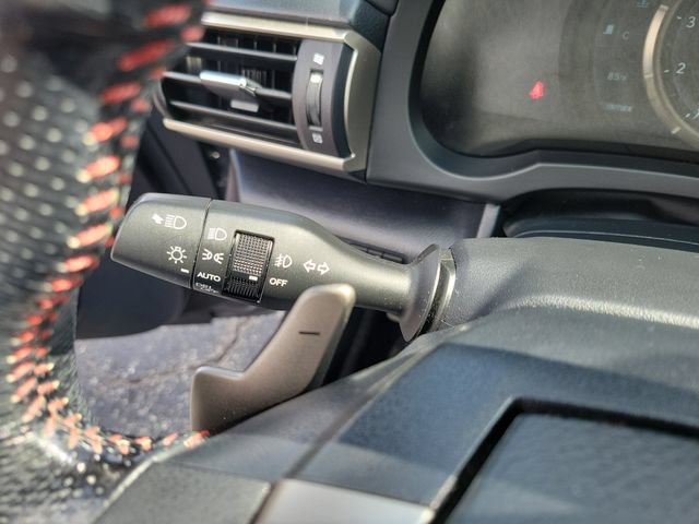 Used 2016 Lexus RC 200t RWD image 23