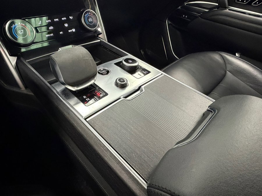 Used 2022 Land Rover Range Rover Long Wheelbase First Edition AWD/4WD image 67