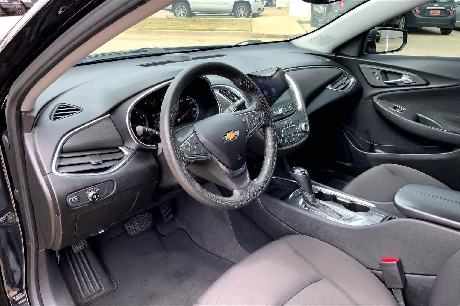 Used 2019 Chevrolet Malibu LT image 18