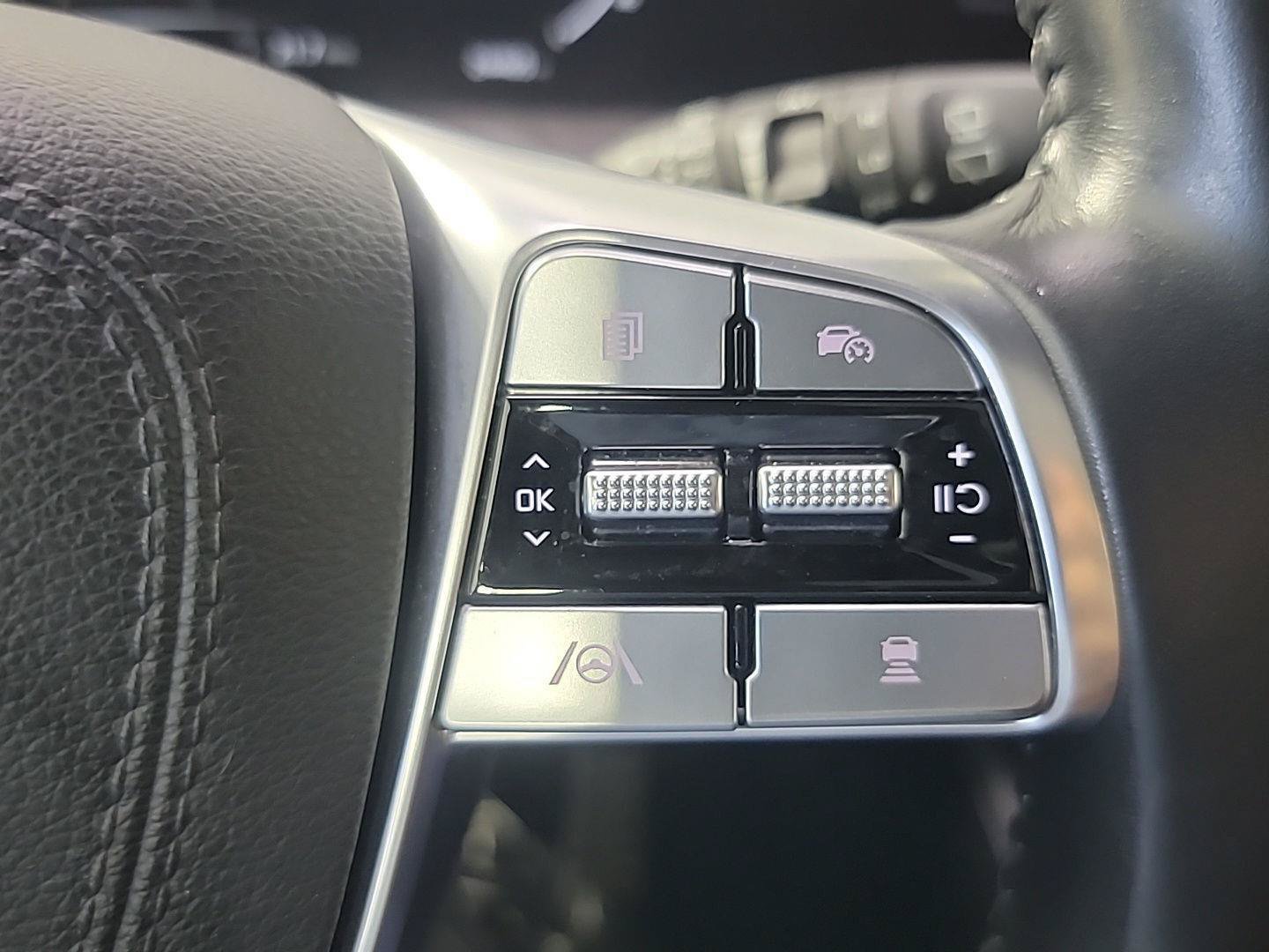 Certified 2024 Kia Telluride SX w/ Towing Package FWD image 27