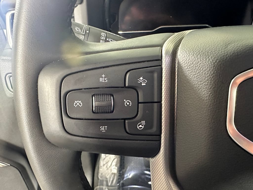 Used 2024 GMC Yukon XL Denali AWD/4WD image 27
