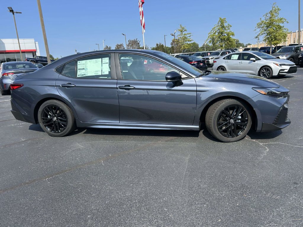 New 2026 Toyota Camry SE w/ Convenience Package FWD image 2