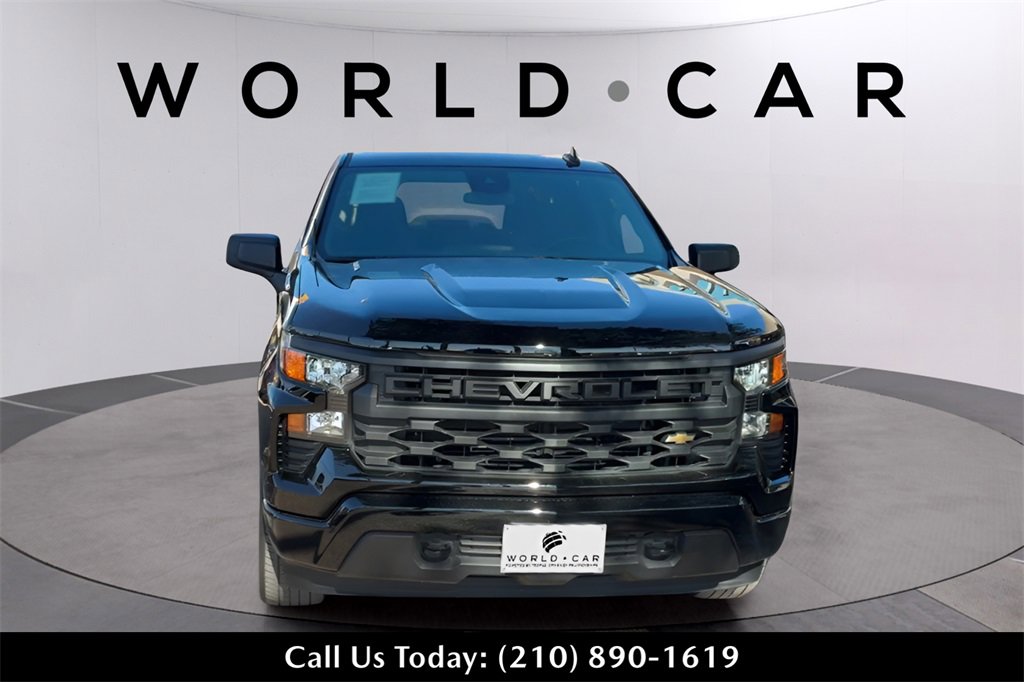 Used 2024 Chevrolet Silverado 1500 Custom image 3
