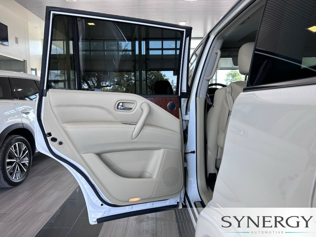 Used 2018 INFINITI QX80 4WD w/ Driver Assistance Package image 25