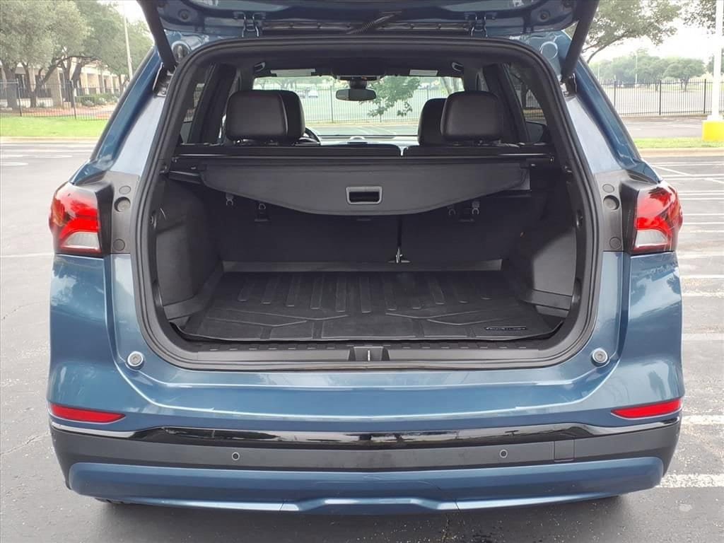 Used 2024 Chevrolet Equinox RS w/ RS Leather Package AWD/4WD image 17