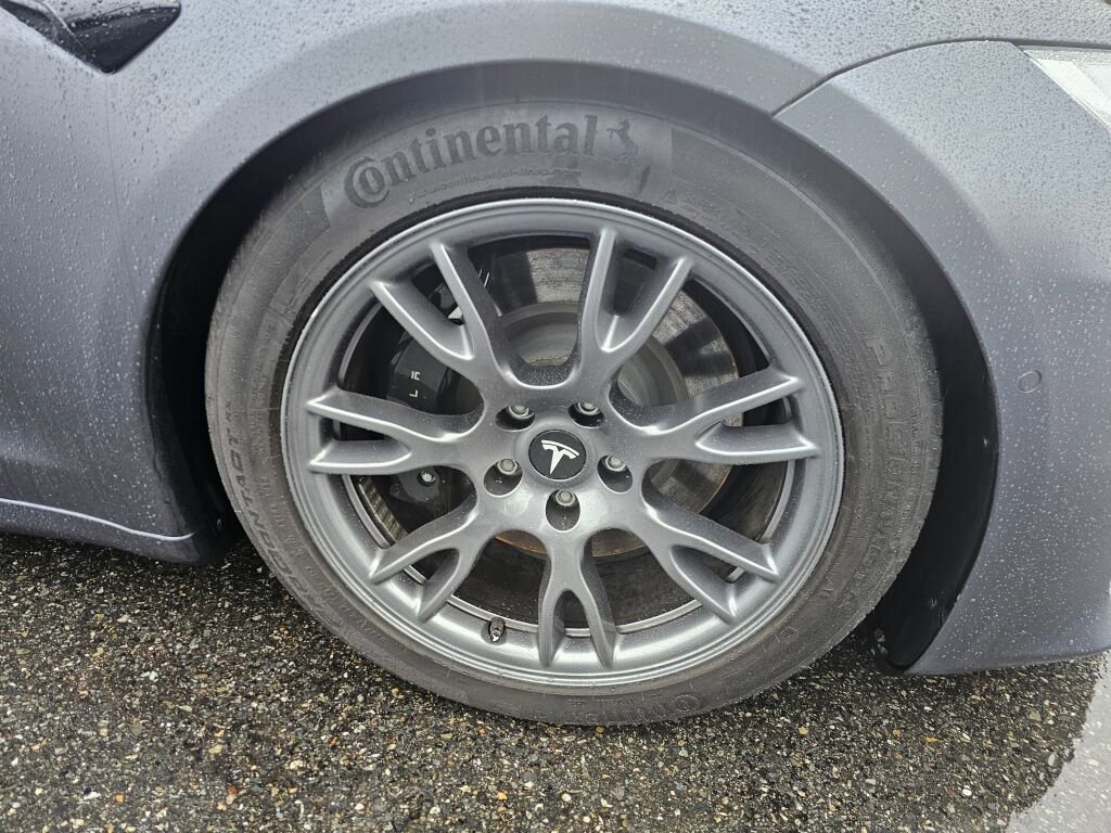 Used 2021 Tesla Model S Plaid image 9