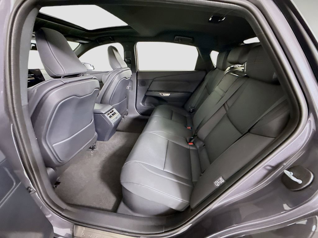 New 2026 Lexus ES 500e AWD/4WD image 22