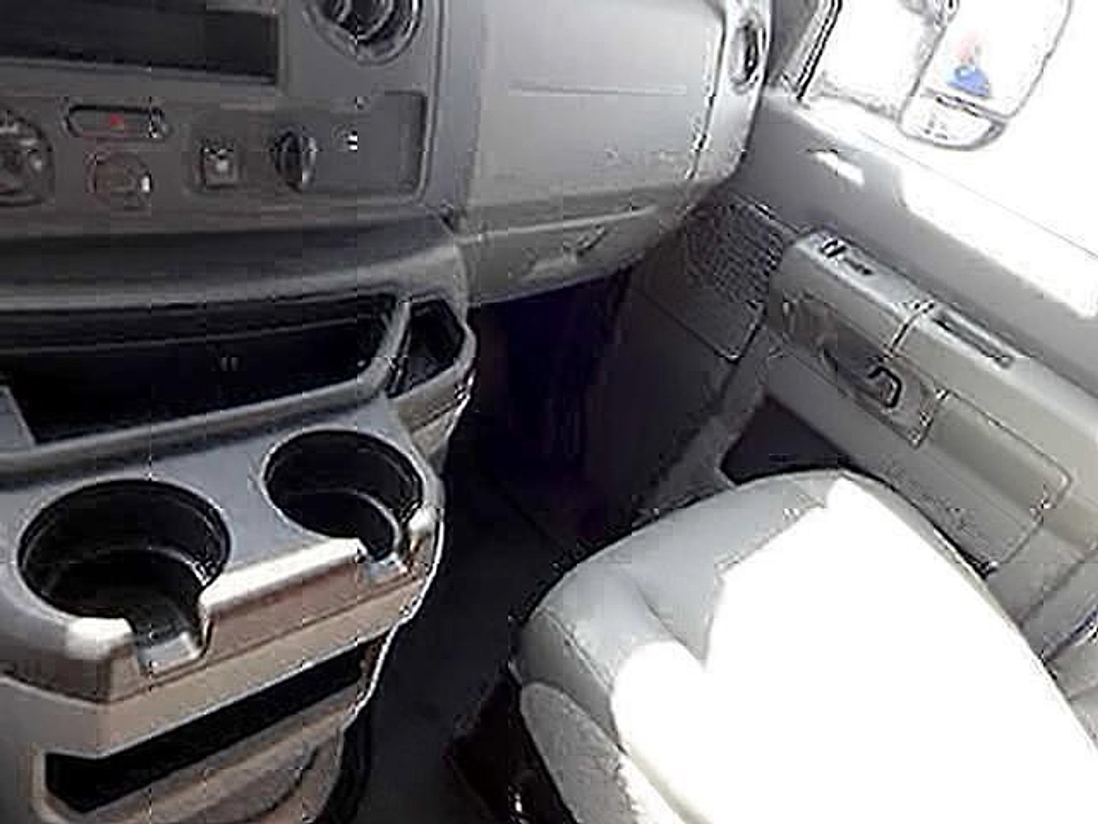 Used 2024 Ford E-450 and Econoline 450 Super Duty w/ Power Windows & Locks Group RWD image 17