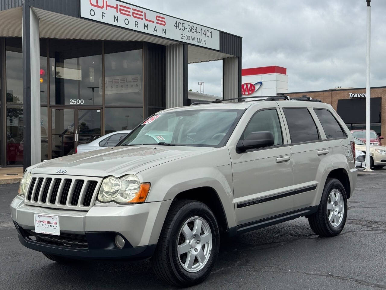 Used 2009 Jeep Grand Cherokee Laredo