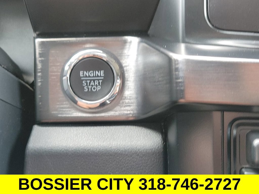 Used 2023 Ford F250 Lariat w/ Sport Appearance Package AWD/4WD image 19