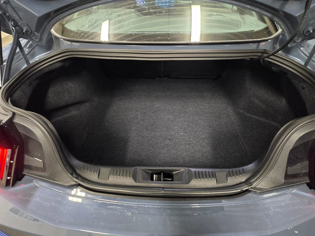 Used 2025 Ford Mustang EcoBoost image 8