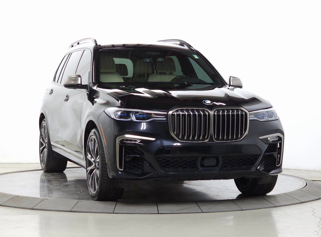 Used 2021 BMW X7 M50i image 1