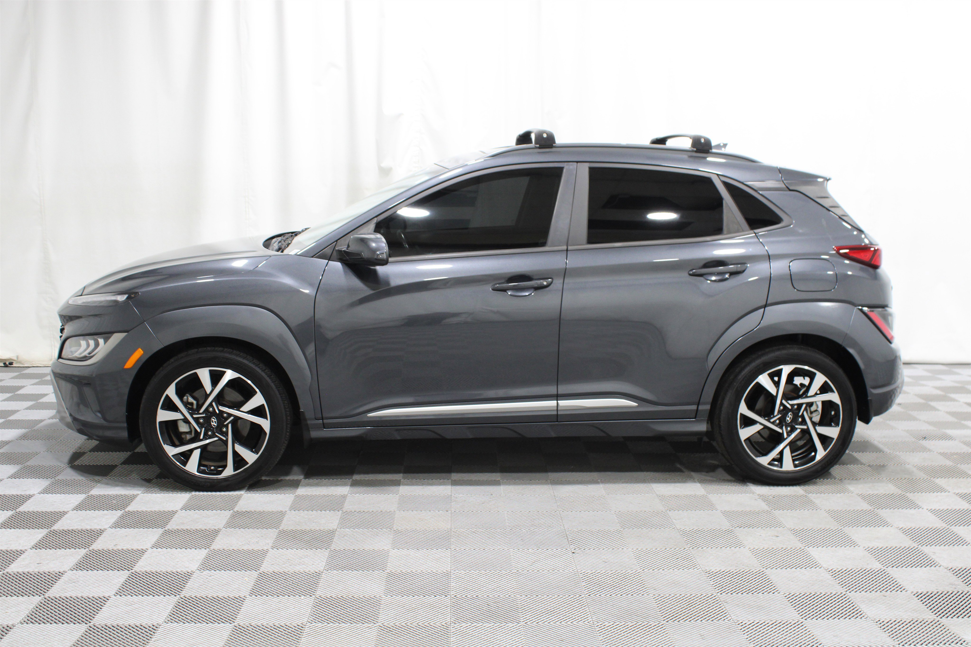 Used 2022 Hyundai Kona Limited image 35