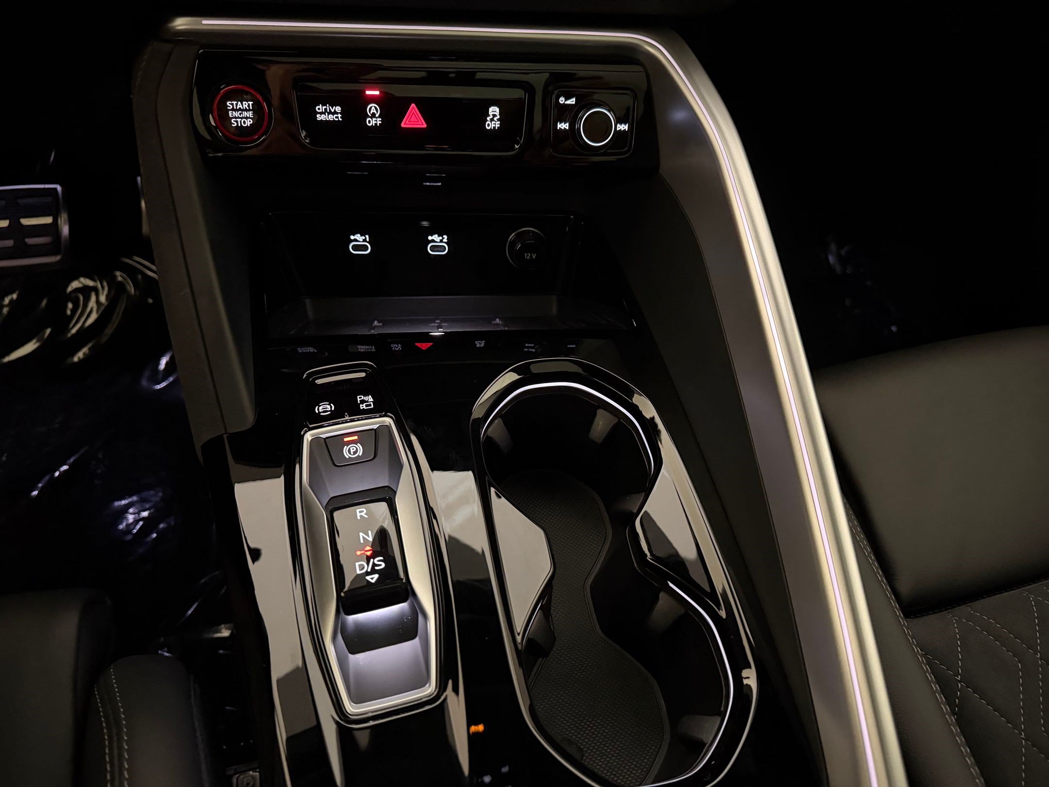 Certified 2025 Audi SQ5 Premium Plus AWD/4WD image 18