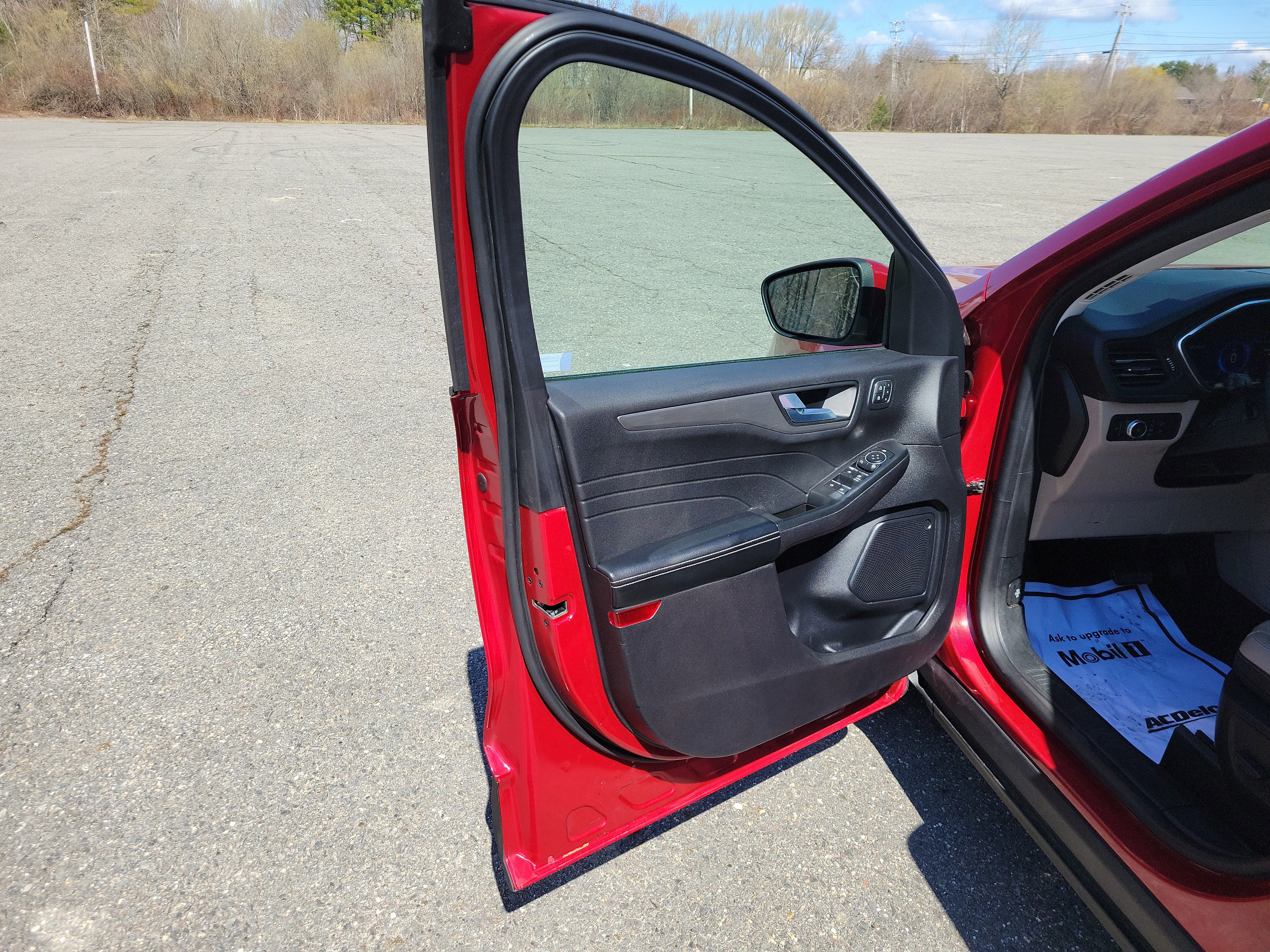 Used 2022 Ford Escape Titanium w/ Class II Trailer Tow Package AWD/4WD image 15