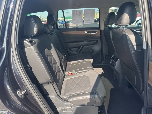 Used 2024 Volkswagen Atlas SE image 20