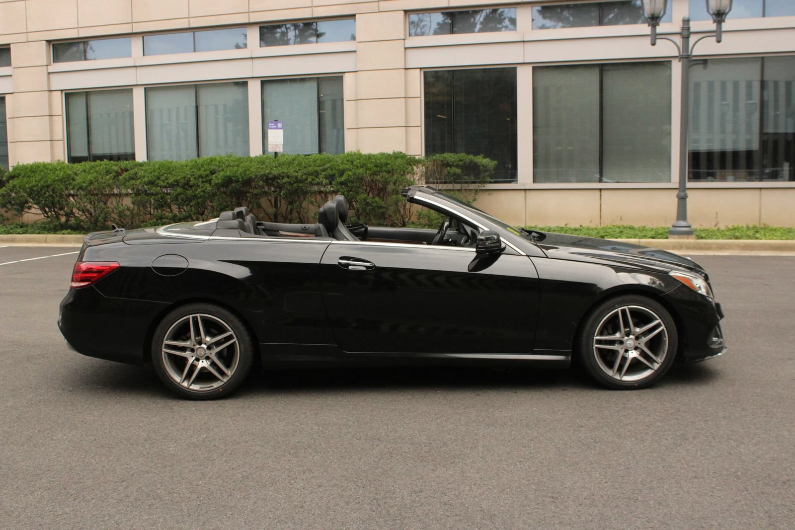 Used 2016 Mercedes-Benz E 400 Cabriolet image 6