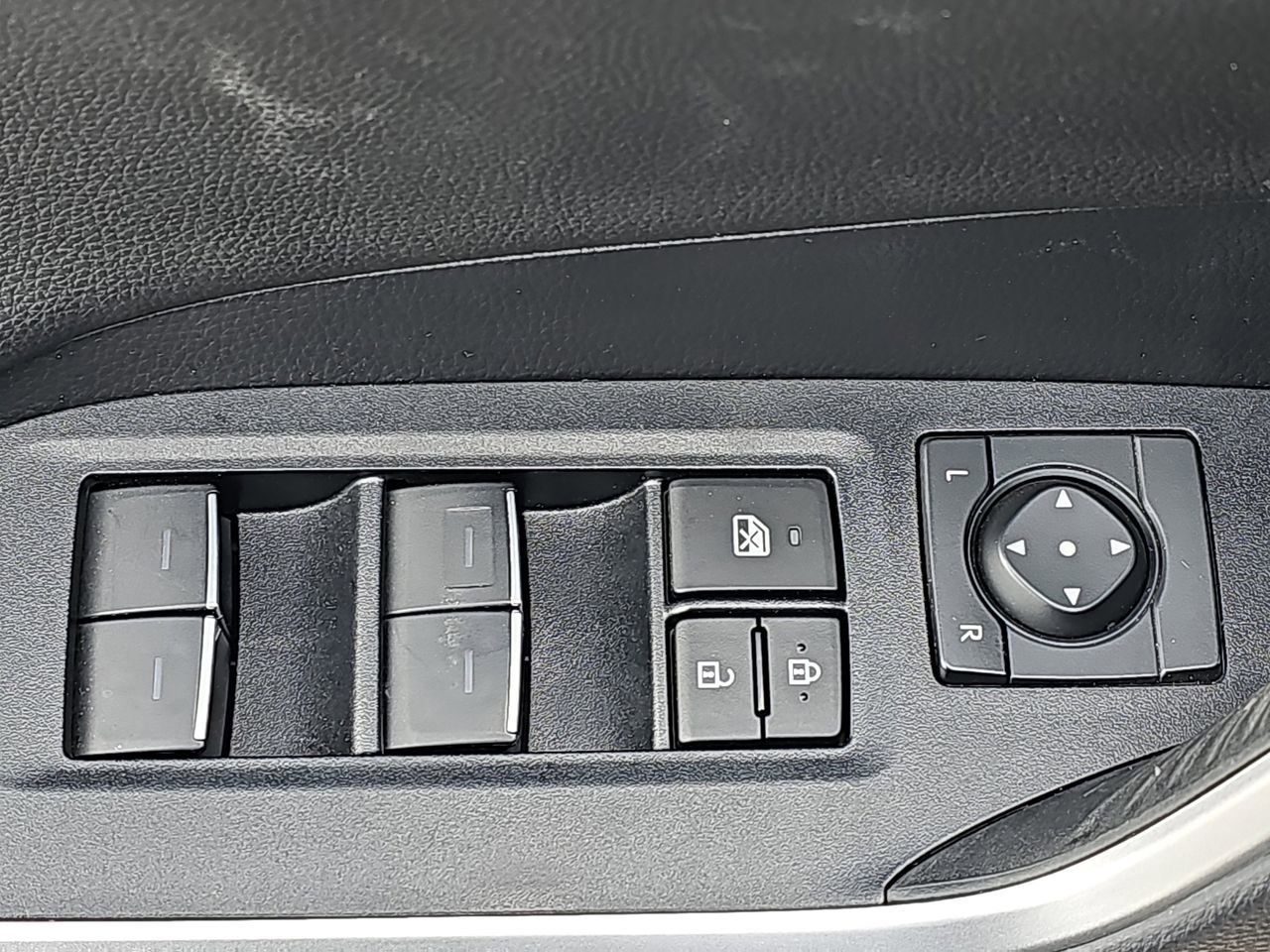 Used 2023 Toyota RAV4 Limited w/ Limited Grade Weather Package image 32