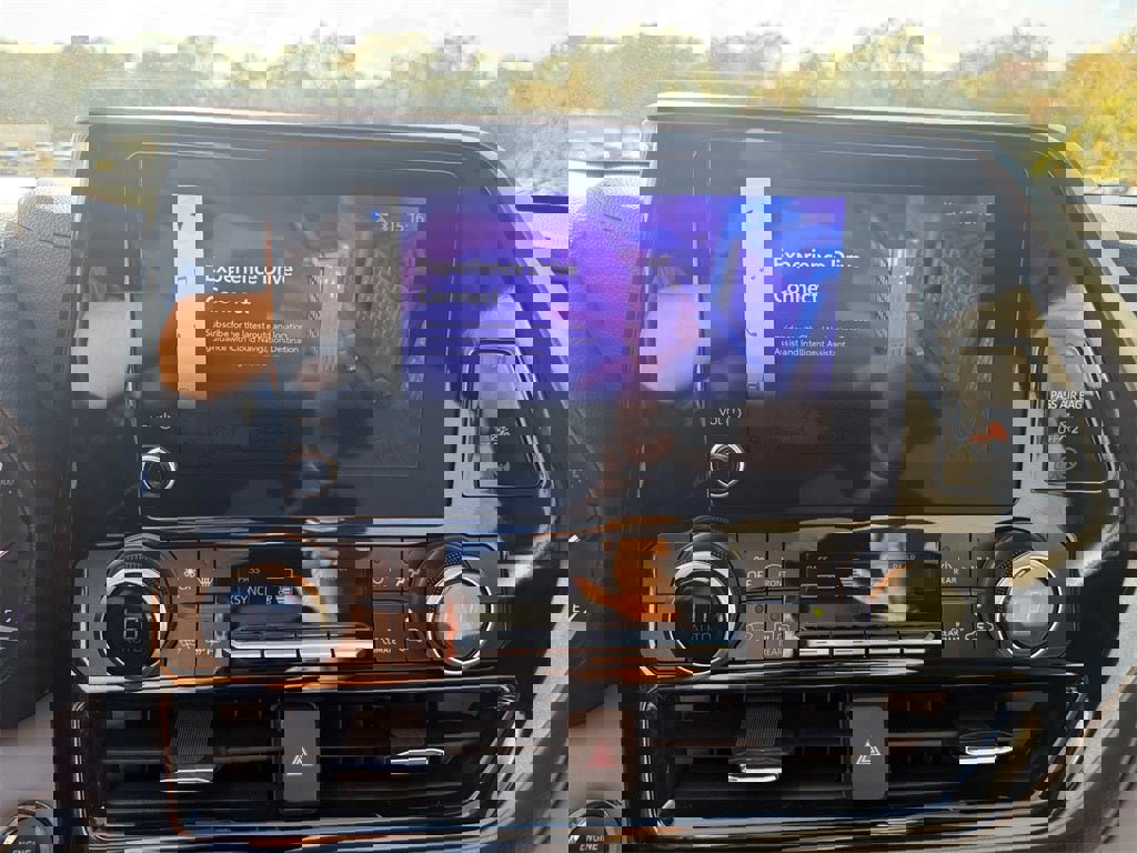 Used 2023 Toyota Highlander Platinum image 21