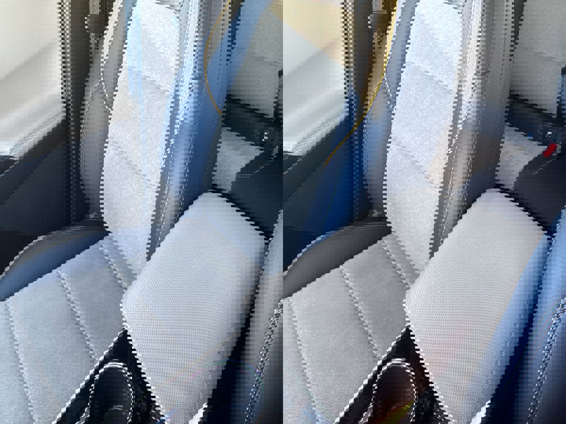 Used 2025 Chevrolet Equinox ACTIV w/ Safety and Technology Package image 21