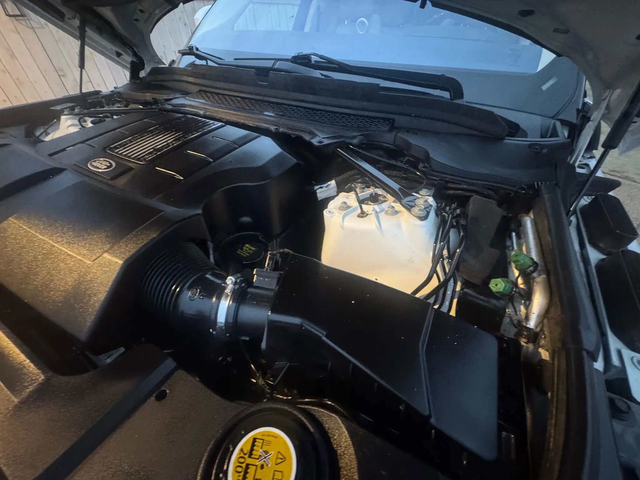 Used 2016 Land Rover Range Rover image 38