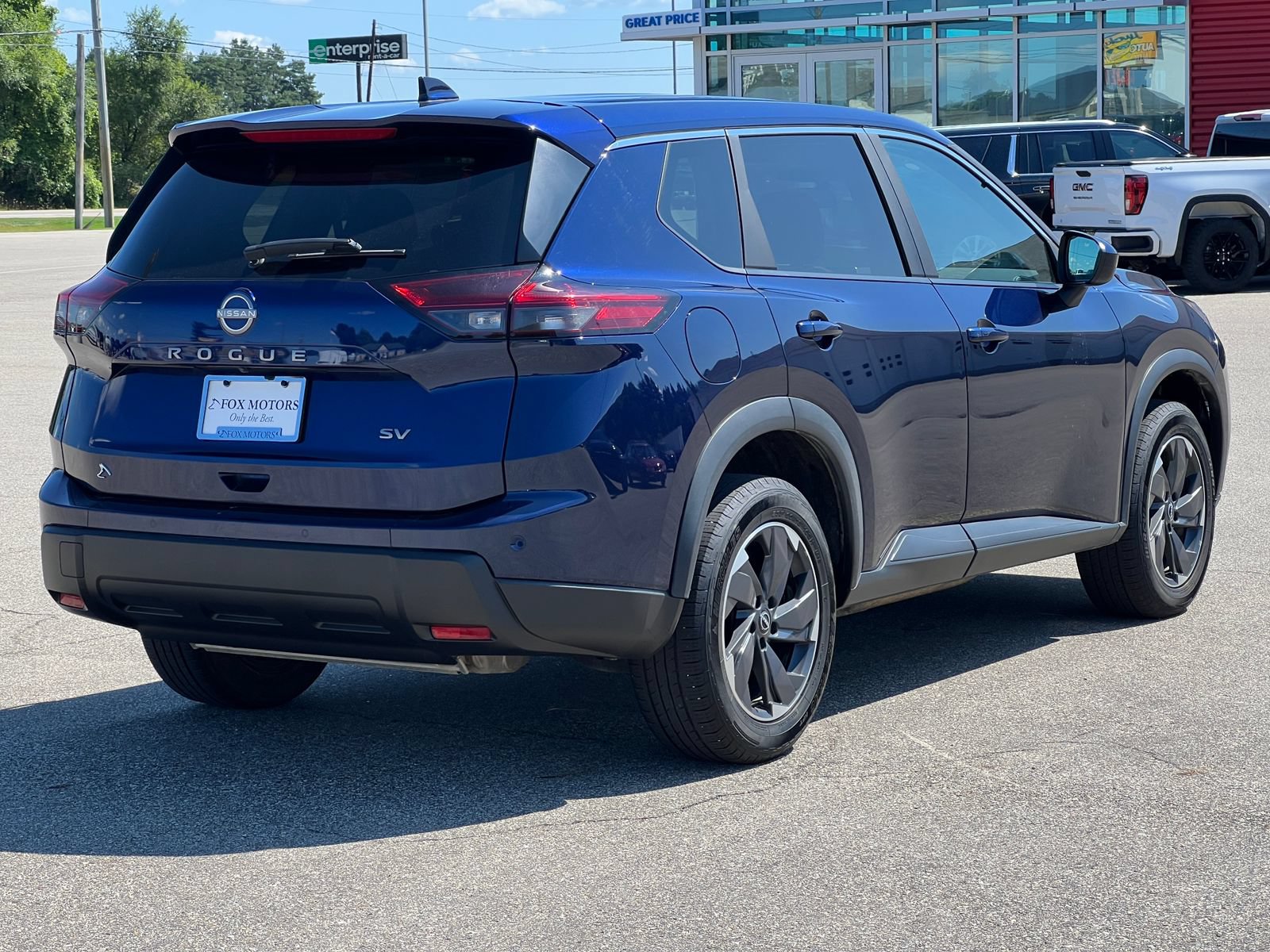 Used 2024 Nissan Rogue SV FWD image 8