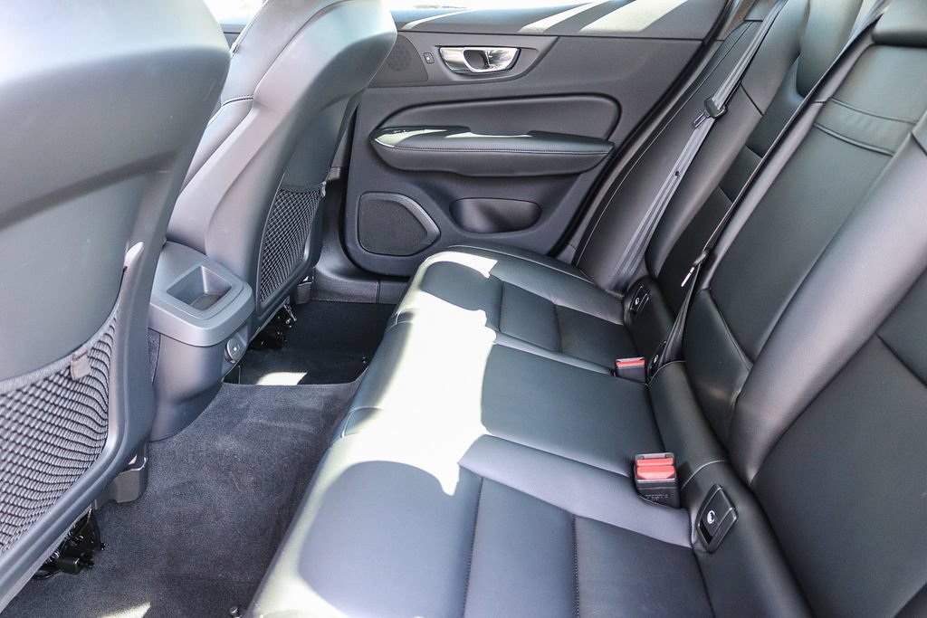 Used 2024 Volvo S60 B5 Core FWD image 17