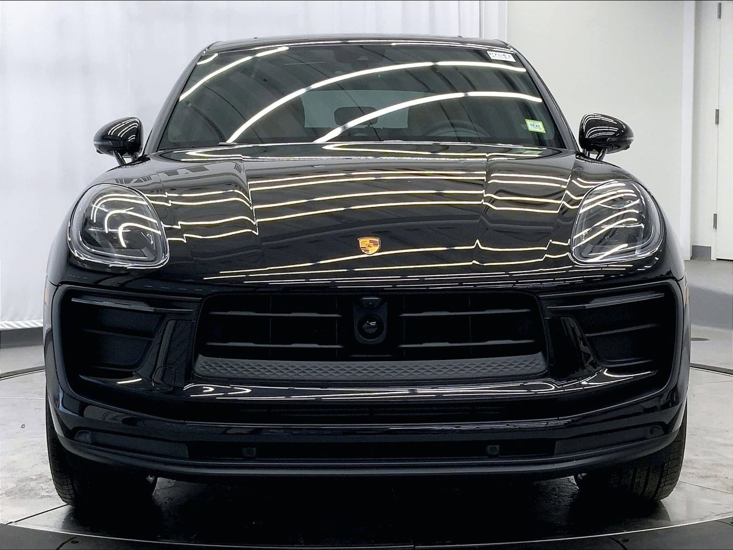 New 2026 Porsche Macan AWD/4WD image 8