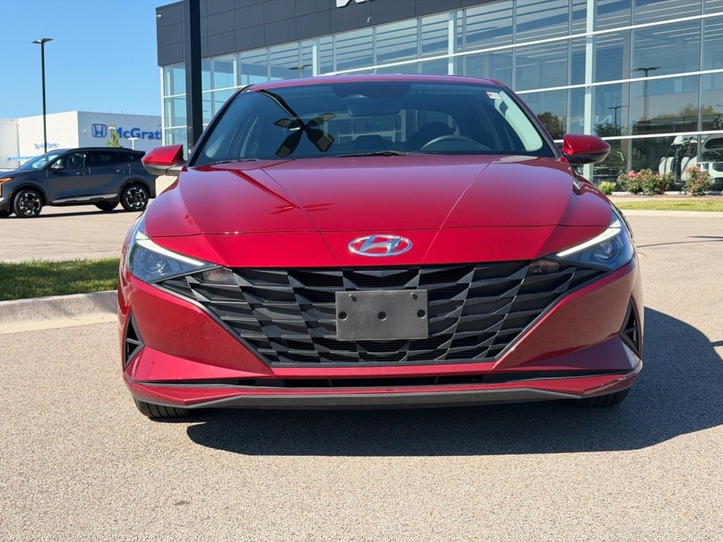 Used 2023 Hyundai Elantra SEL w/ Cargo Package FWD image 2