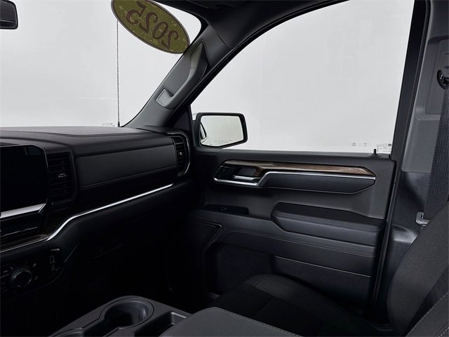 Used 2025 Chevrolet Silverado 1500 LT image 24