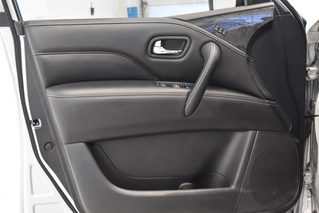 Used 2022 INFINITI QX80 Luxe w/ Cargo Package AWD/4WD image 20