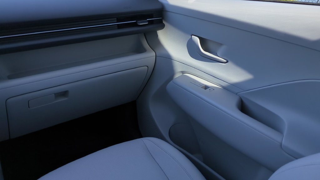 Certified 2025 Hyundai Kona SEL FWD image 13