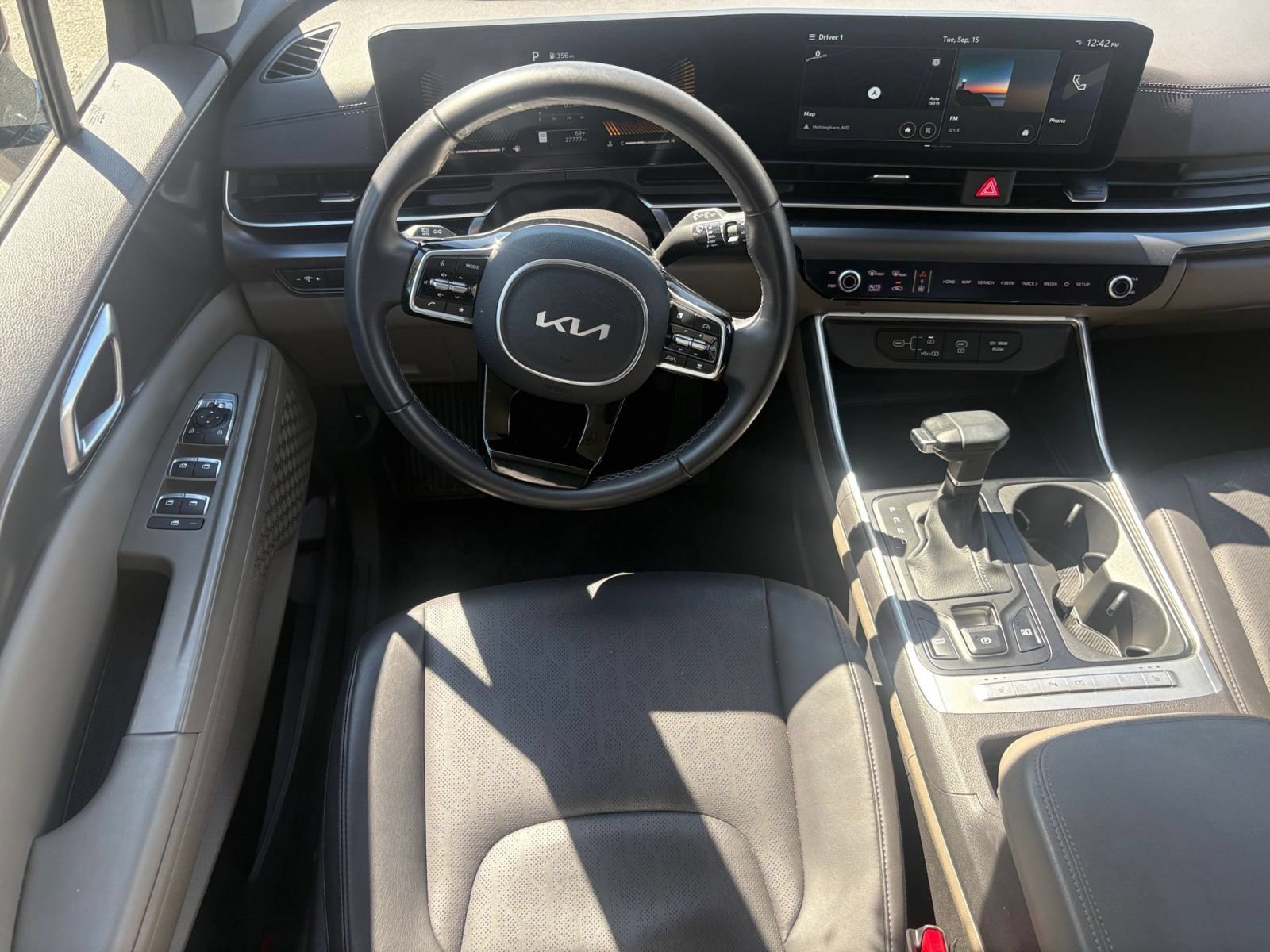 Used 2026 Kia Carnival FWD image 29