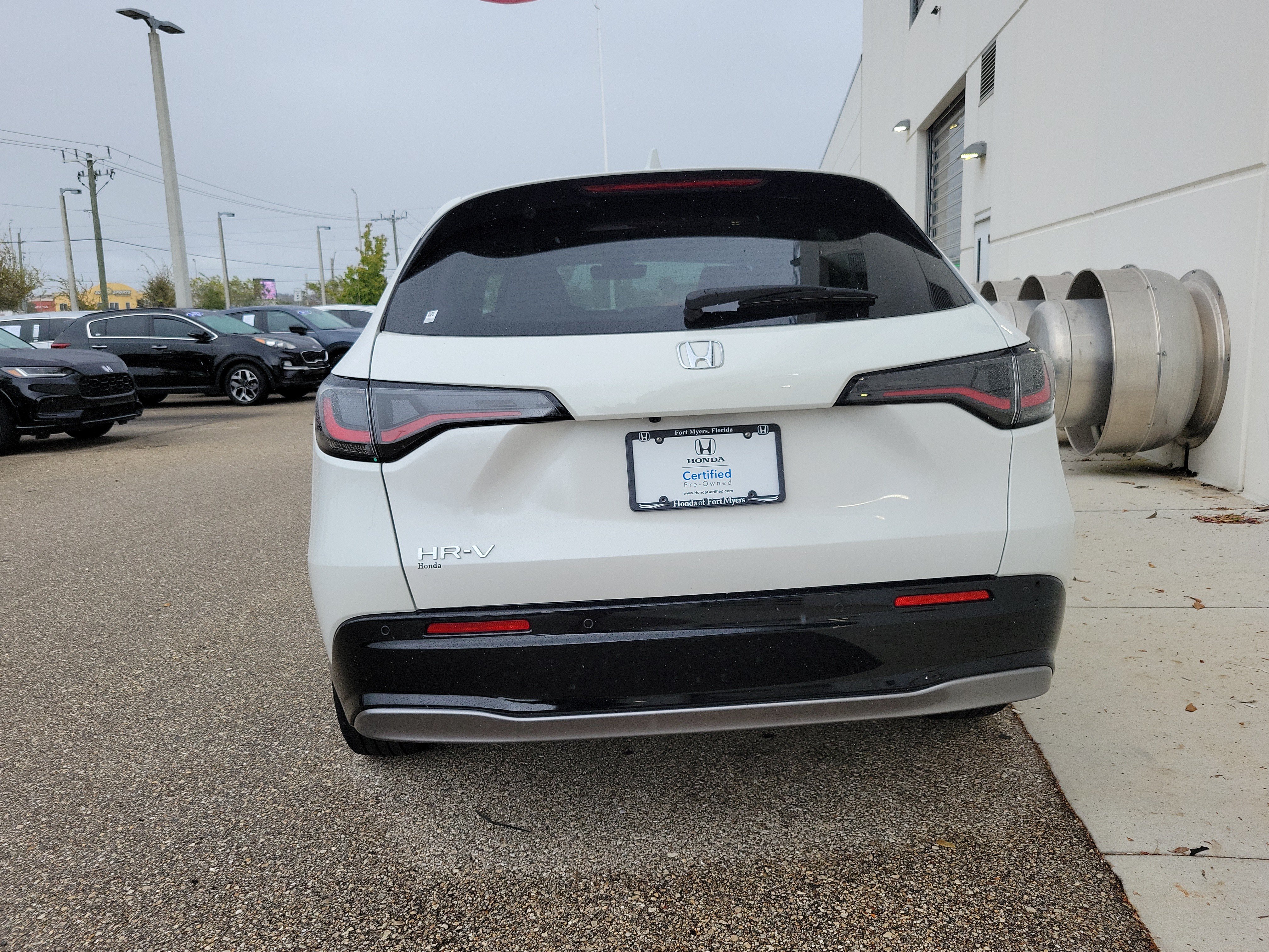 Used 2026 Honda HR-V EX-L image 5