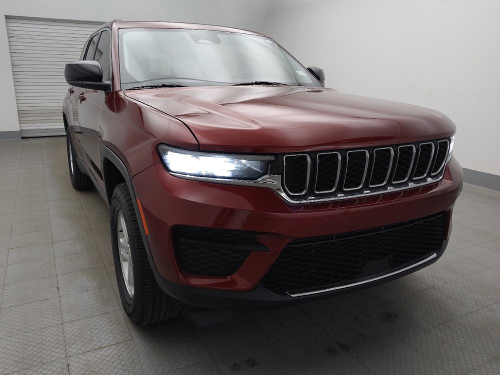 Used 2023 Jeep Grand Cherokee Laredo w/ Luxury Tech Group I AWD/4WD image 14