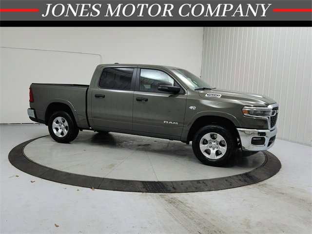 New 2026 RAM 1500 4x4 Crew Cab