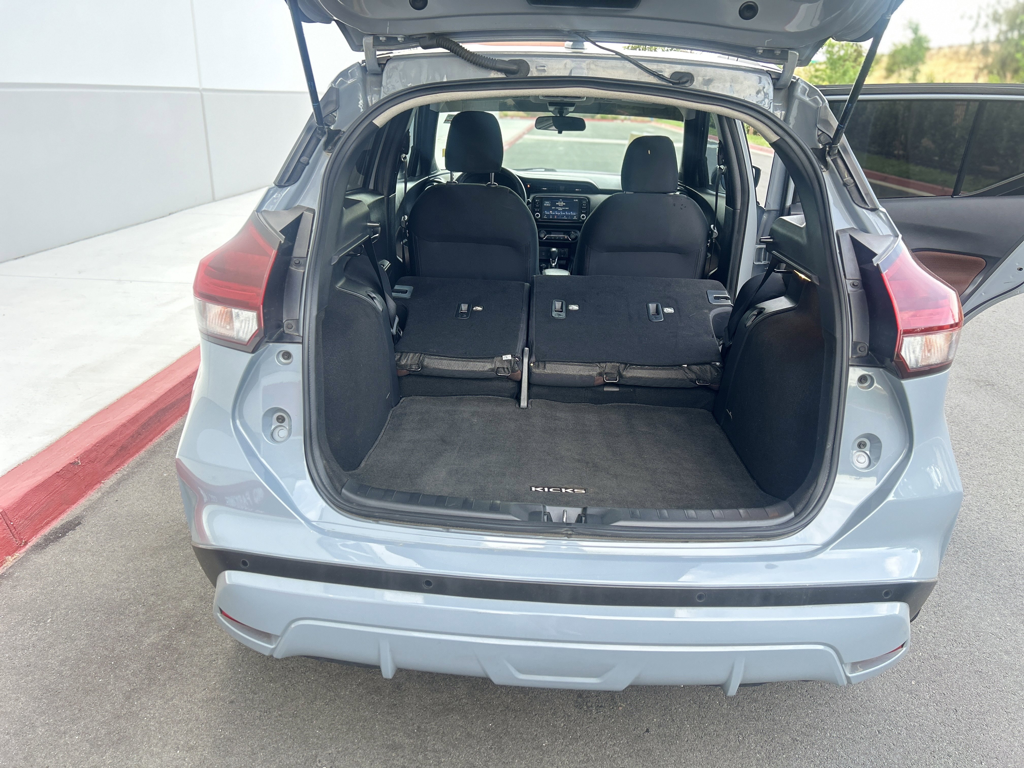 Used 2023 Nissan Kicks SR image 24