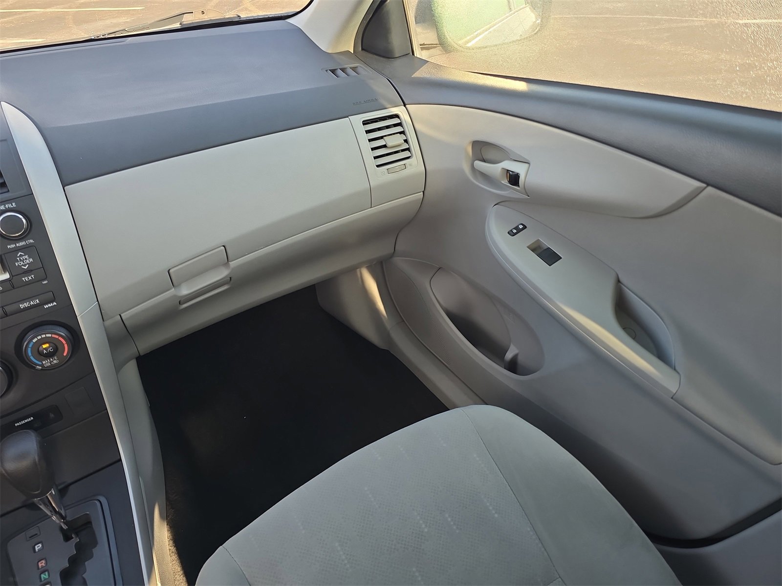 Used 2012 Toyota Corolla L image 12