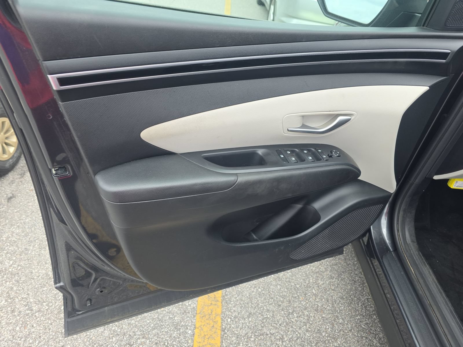 Used 2023 Hyundai Tucson SEL w/ Cargo Package AWD/4WD image 11