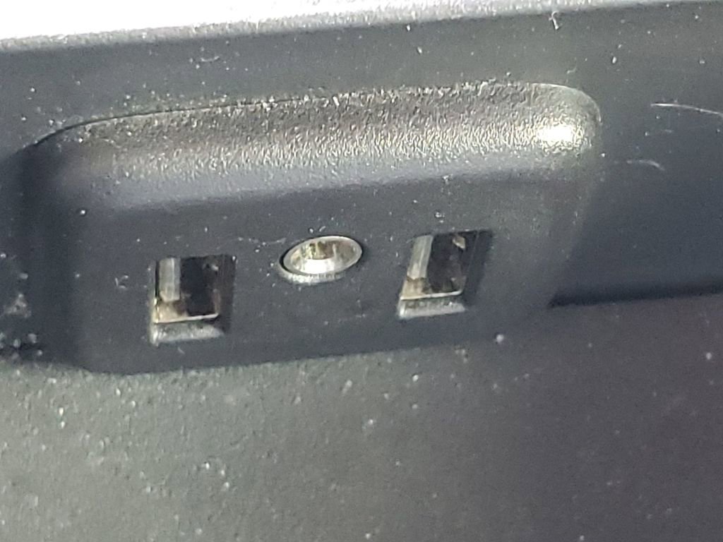 Used 2020 Chevrolet Camaro LS image 31