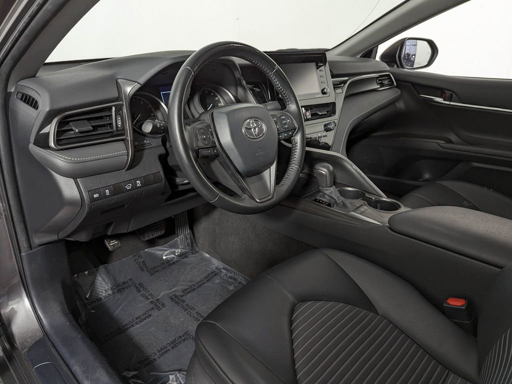 Used 2022 Toyota Camry SE image 12
