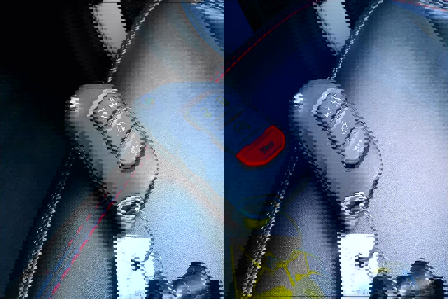 Used 2024 Jeep Wrangler Unlimited Rubicon w/ Technology Group AWD/4WD image 14