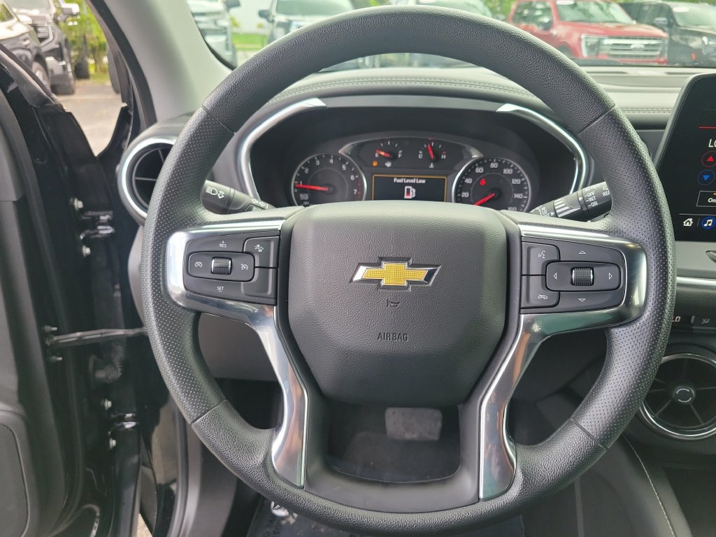 Used 2025 Chevrolet Blazer LT FWD image 26